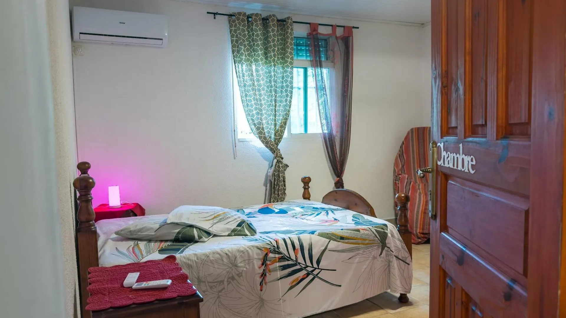 Sunny House With Garden View - 2Br Apartment In Guadeloupe - Free Wifi & Parking location